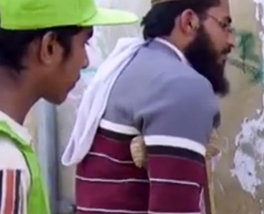 پولیوکا شکاردینی مدرسہ کا معلم 