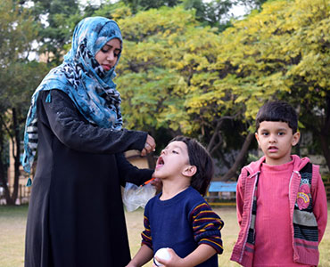 polio frontline worker