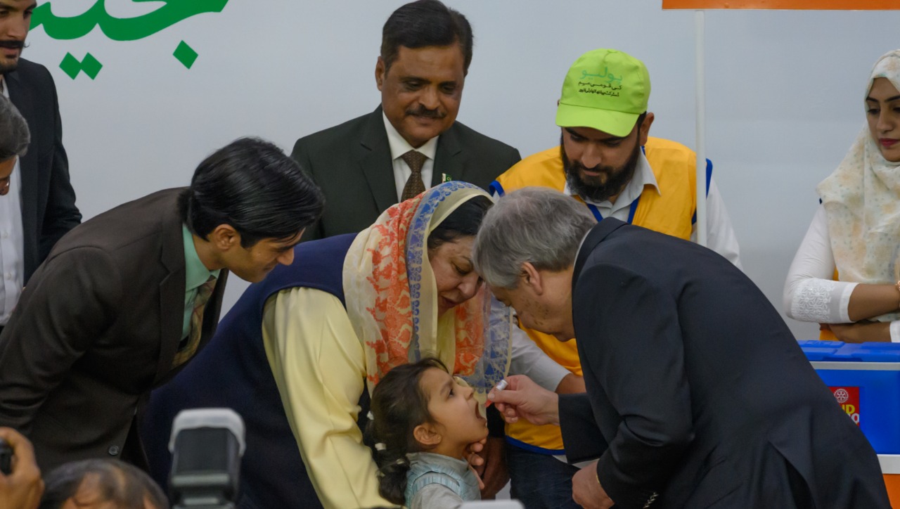UNSG vaccinated three students with the polio vaccine